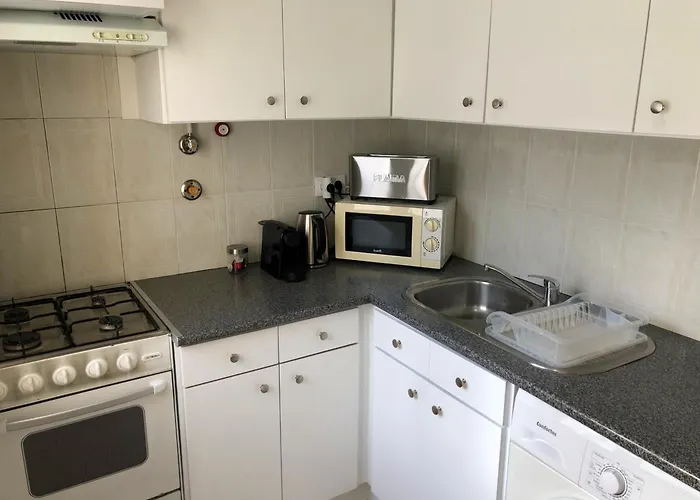 Pdl Central Apartments - Three
