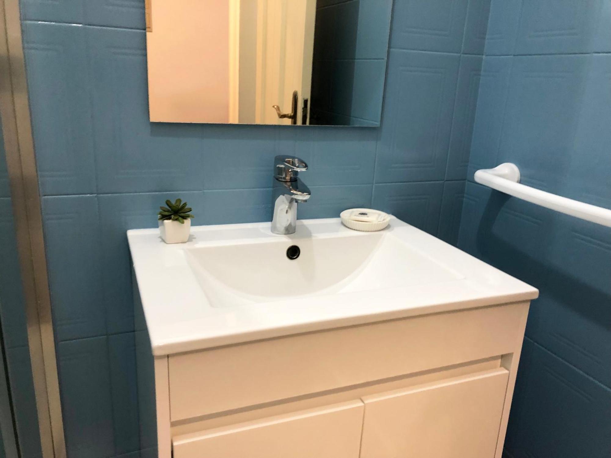 Apartment Pdl - Three